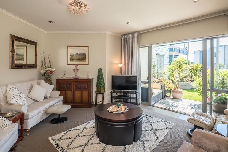 Photo of property in 10/4u Seaview Road, Paraparaumu Beach, Paraparaumu, 5032