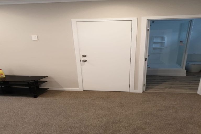 Photo of property in 41 Elliston Crescent, Stanmore Bay, Whangaparaoa, 0932