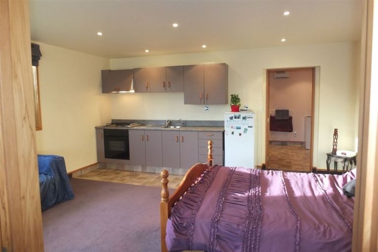 Photo of property in 12 Grove Avenue, Weston, Oamaru, 9401