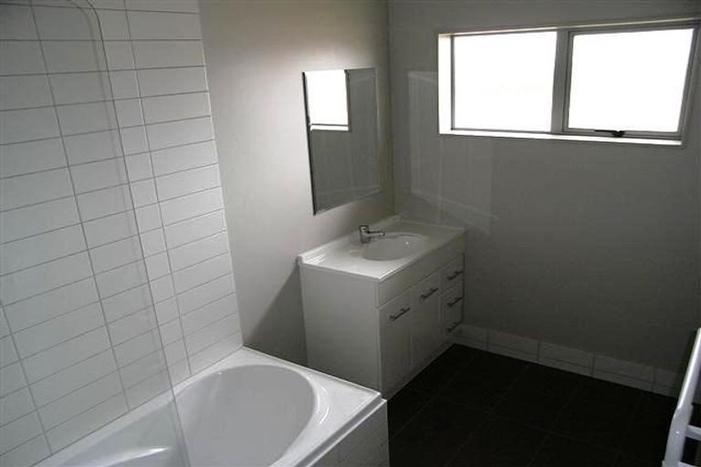 Photo of property in 28 Kellett Road, Ranui, Auckland, 0612