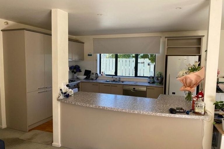 Photo of property in 12/52 Taharoto Road, Takapuna, Auckland, 0622