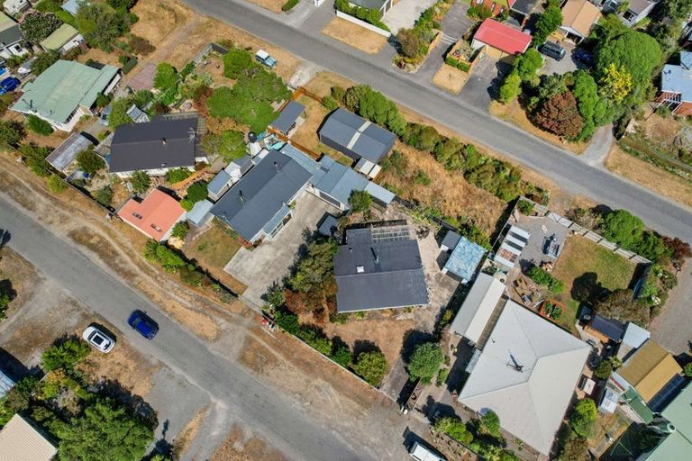 Photo of property in 23 Holton Road, Amberley, 7481