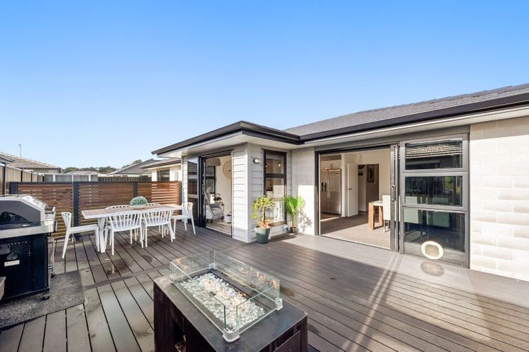 Photo of property in 42 Buddle Road, Wallaceville, Upper Hutt, 5018