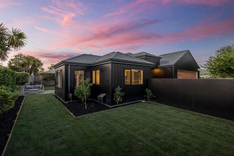 Photo of property in 137 Mcfaddens Road, St Albans, Christchurch, 8052
