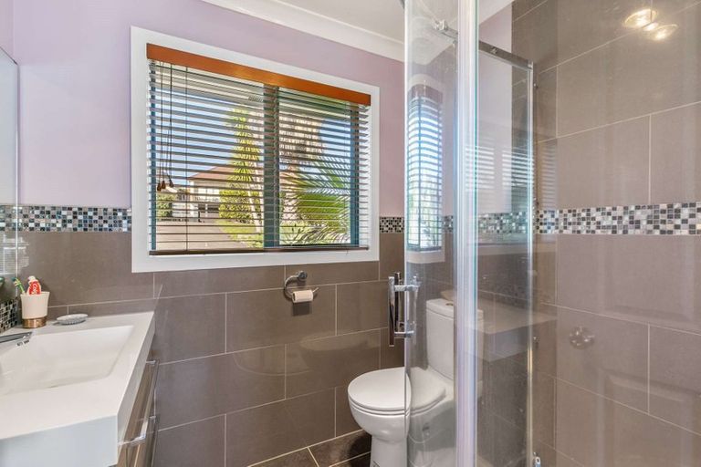 Photo of property in 238 Alec Craig Way, Gulf Harbour, Whangaparaoa, 0930