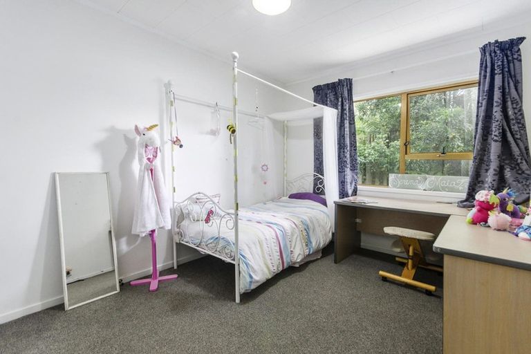 Photo of property in 2/12 Surville Place, Mairangi Bay, Auckland, 0630