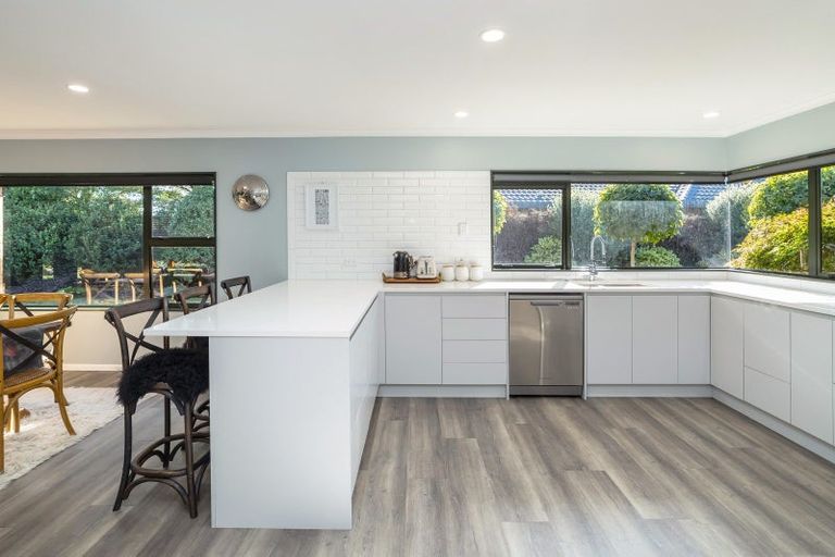 Photo of property in 1 Farley Avenue, Greytown, 5712