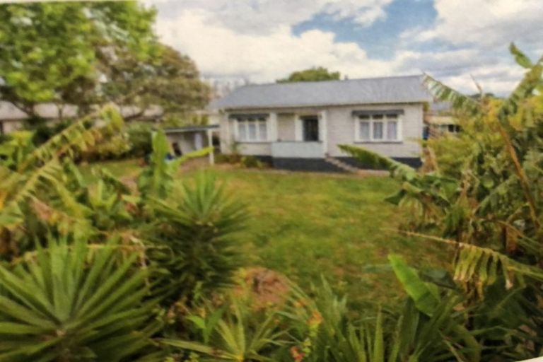 Photo of property in 18 Birdwood Road, Pukekohe, 2120