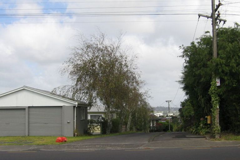 Photo of property in 240b East Coast Road, Forrest Hill, Auckland, 0620