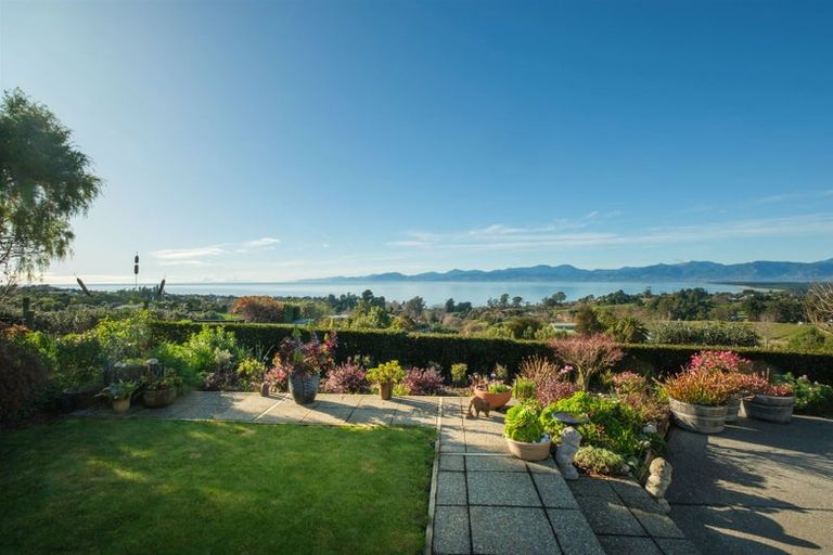 Photo of property in 208 Pomona Road, Ruby Bay, Upper Moutere, 7173