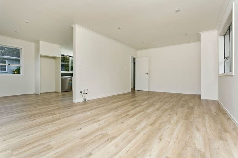 Photo of property in 7 Bryers Place, Bayview, Auckland, 0629