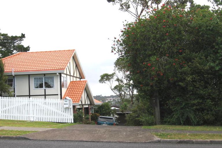 Photo of property in 2/28 Deep Creek Road, Torbay, Auckland, 0630