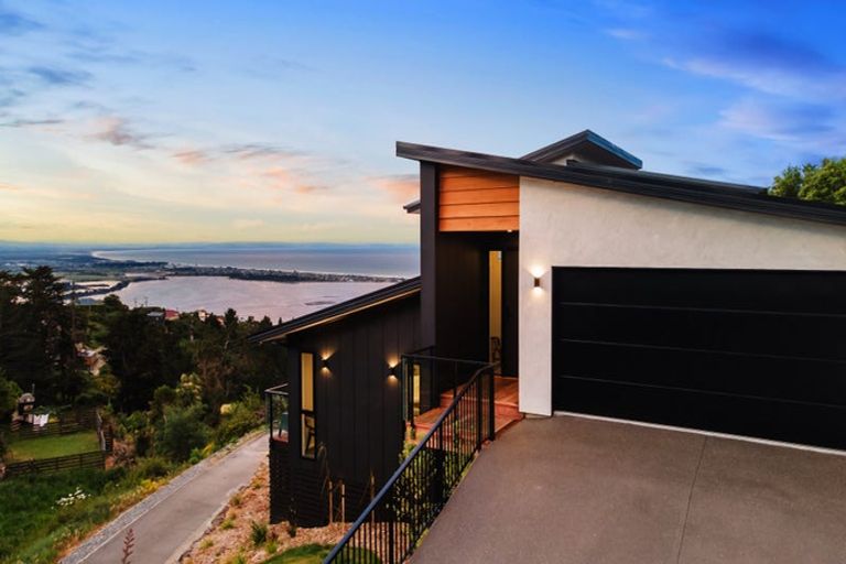 Photo of property in 307a Mount Pleasant Road, Mount Pleasant, Christchurch, 8081