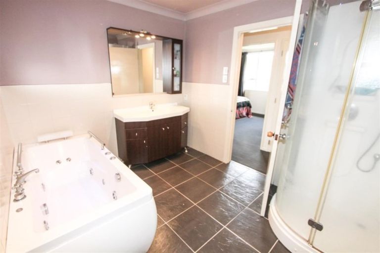 Photo of property in 2 Crystal Place, Pukehangi, Rotorua, 3015