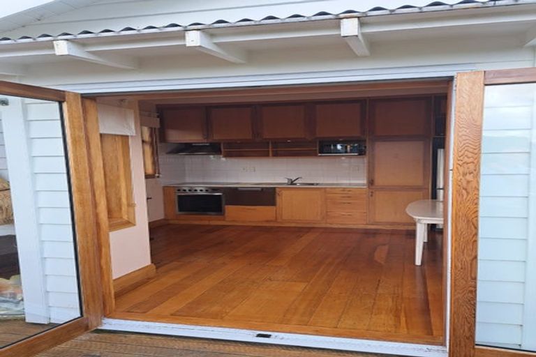 Photo of property in 13 Highbury Crescent, Highbury, Wellington, 6012