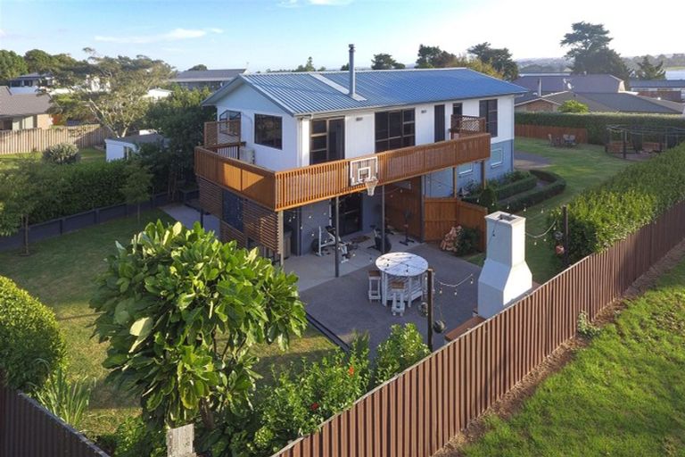 Photo of property in 5 Vela Place, Clarks Beach, 2122