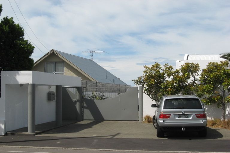 Photo of property in 133 Main Road, Redcliffs, Christchurch, 8081