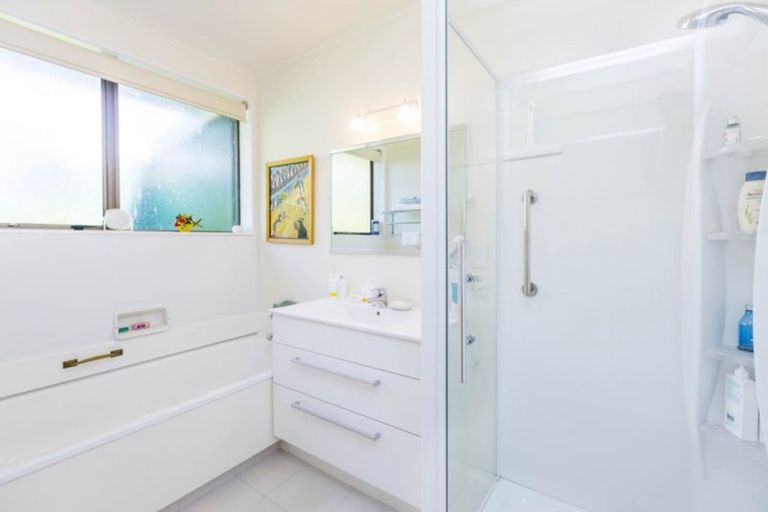 Photo of property in 4b Blundell Way, Heretaunga, Upper Hutt, 5018