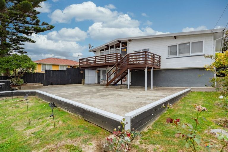 Photo of property in 91 Driver Crescent, Cannons Creek, Porirua, 5024
