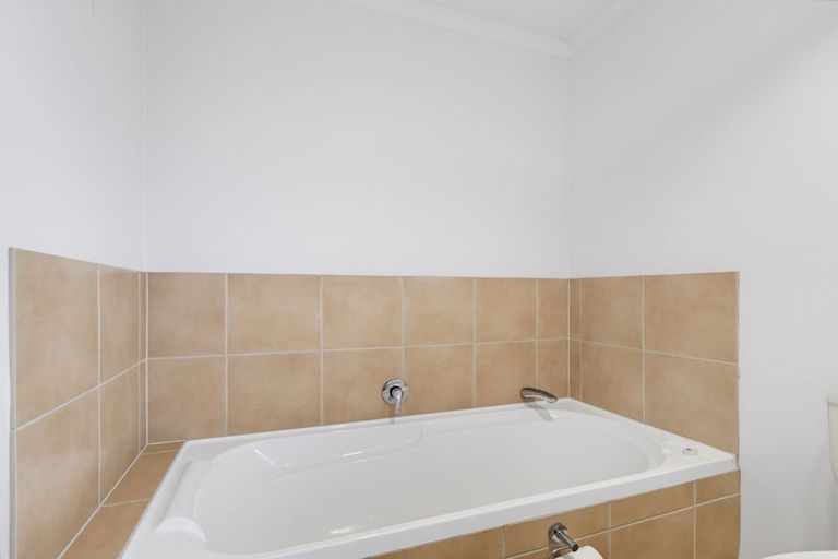 Photo of property in 46 Riverside Drive, Waiuku, 2123