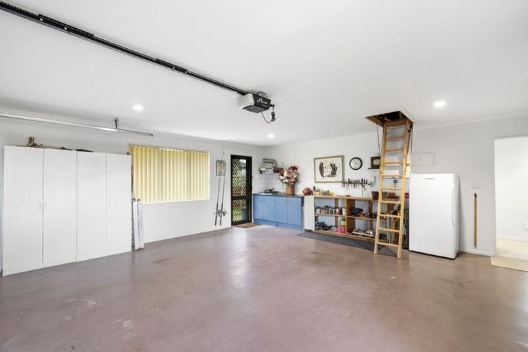 Photo of property in 11 Woodham Place, Rototuna North, Hamilton, 3210