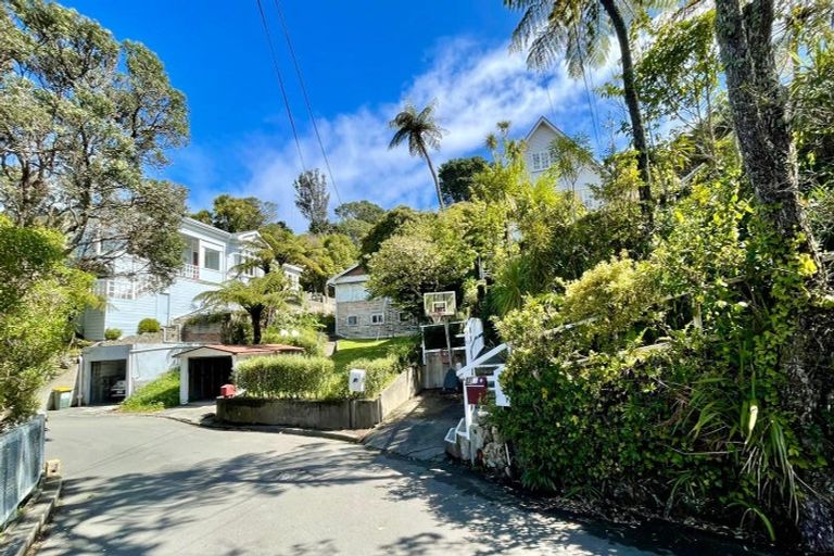 Photo of property in 10 Paisley Terrace, Karori, Wellington, 6012