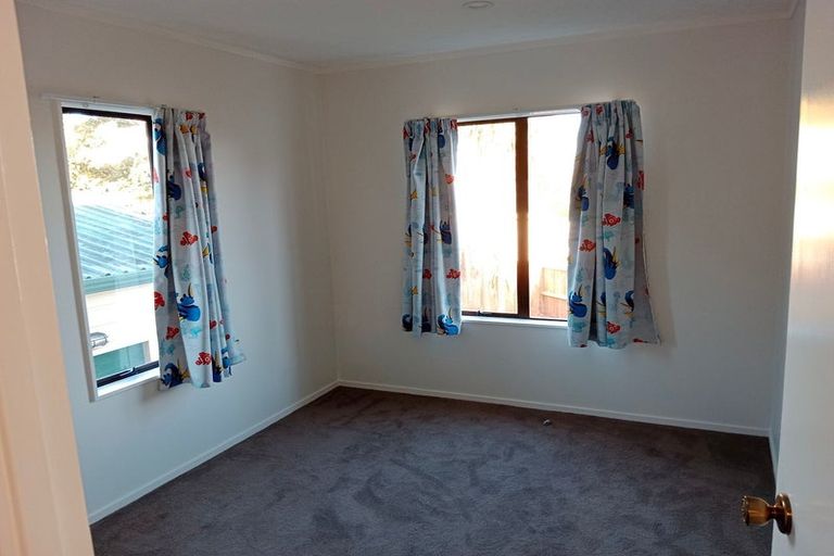 Photo of property in 15 Sandgate Avenue, Botany Downs, Auckland, 2010