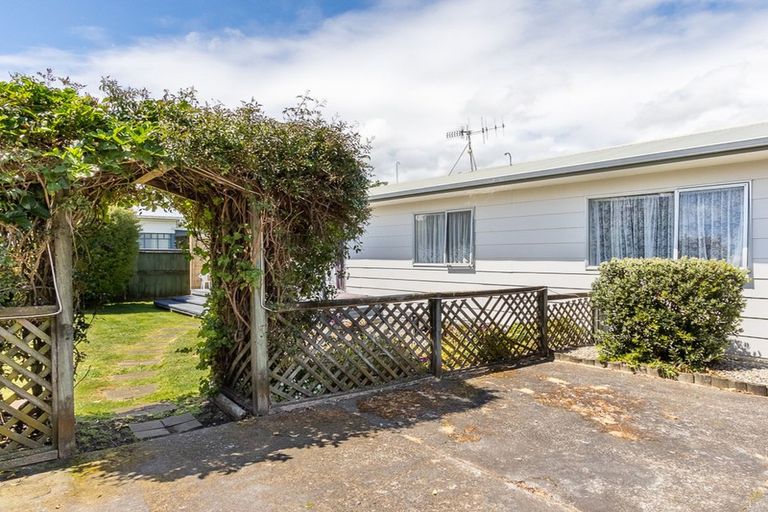 Photo of property in 125 Arawhata Road, Paraparaumu, 5032
