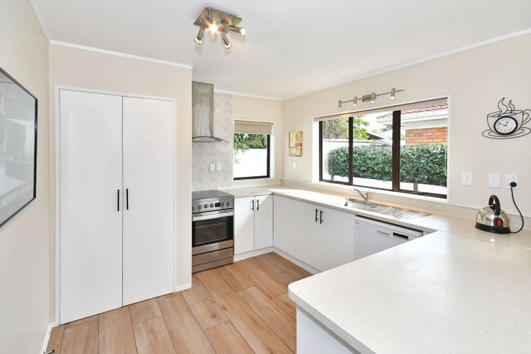 Photo of property in 2/13 Maunu Road, Papatoetoe, Auckland, 2025