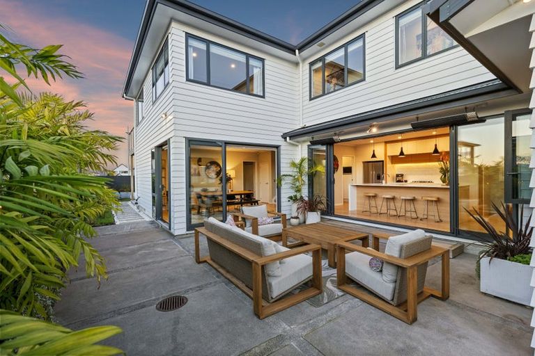 Photo of property in 9 Barque Rise, Long Bay, Auckland, 0630