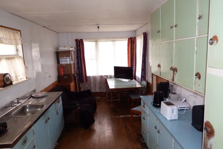 Photo of property in 15 Vera Street, Marton, 4710