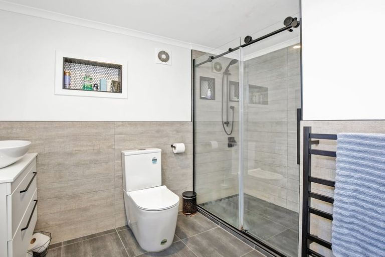 Photo of property in 221 Matai Road, Raumati Beach, Paraparaumu, 5032