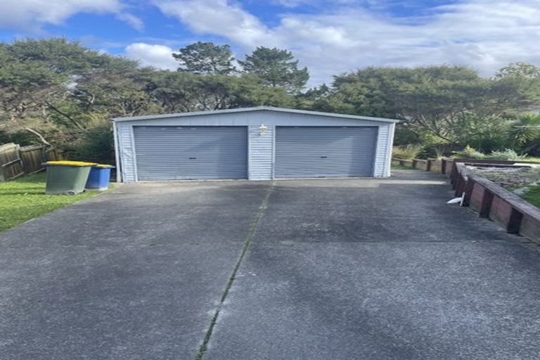 Photo of property in 89 West Harbour Drive, West Harbour, Auckland, 0618