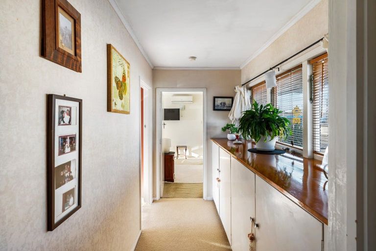 Photo of property in 35 Charles Street, Westshore, Napier, 4110