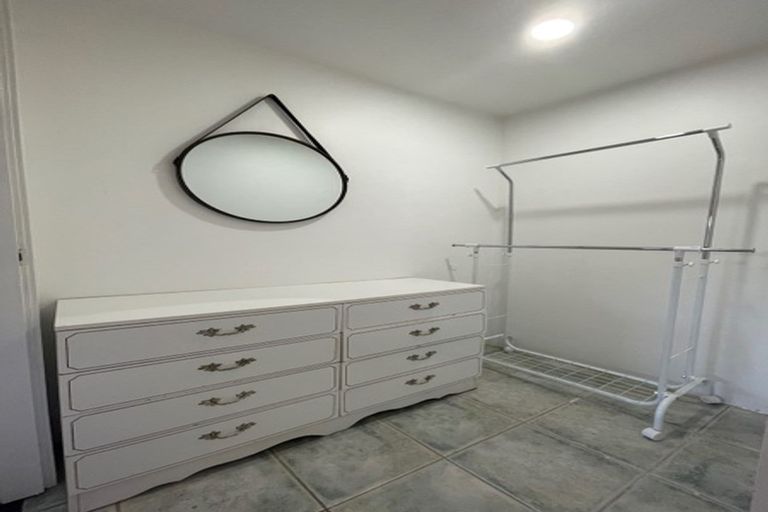 Photo of property in 98 Salamanca Road, Sunnynook, Auckland, 0620