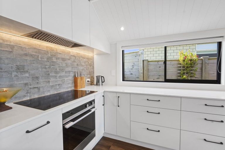 Photo of property in 8 Goldstone Place, Omokoroa, 3114