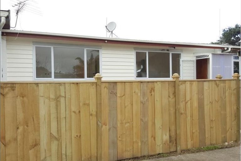 Photo of property in 2/16 Latham Avenue, Pakuranga, Auckland, 2010