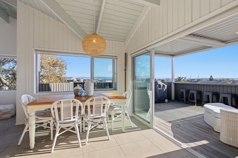 Photo of property in 30 Terrace Avenue, Mount Maunganui, 3116