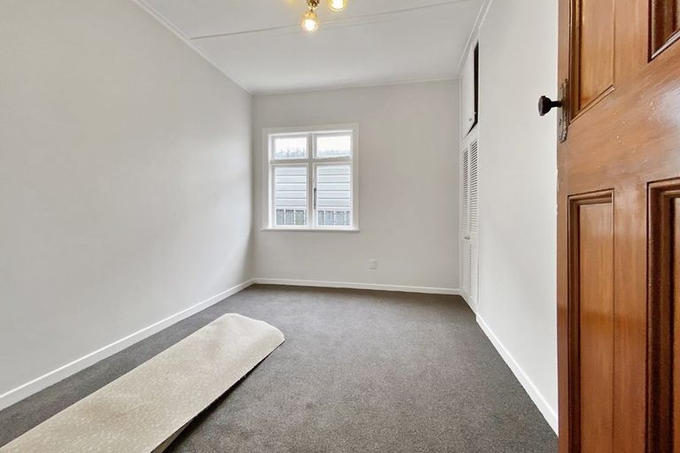 Photo of property in 42 Rolleston Street, Mount Cook, Wellington, 6021