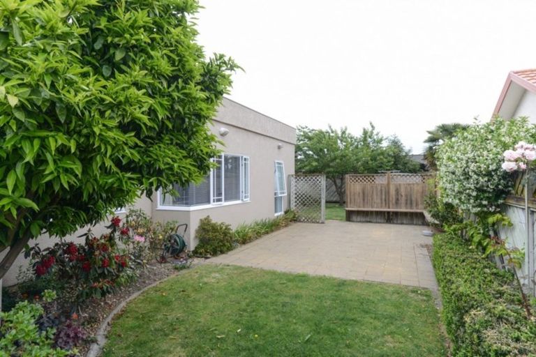 Photo of property in 525a Main North Road, Bay View, Napier, 4104