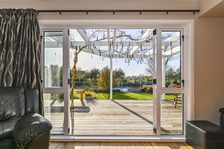 Photo of property in 4241 State Highway 50, Maraekakaho, Hastings, 4171