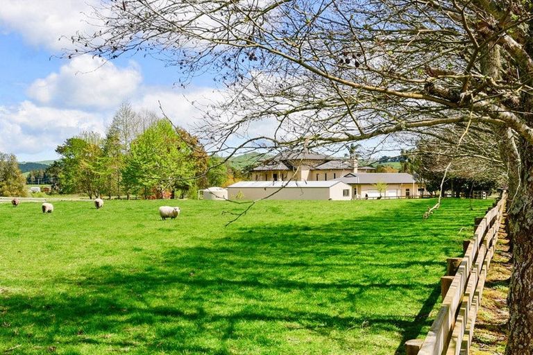 Photo of property in 64 Houghton Road, Ngahinapouri, Hamilton, 3290