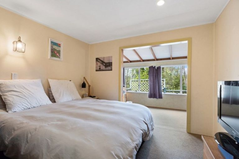 Photo of property in 27 Point Street, Raglan, 3225