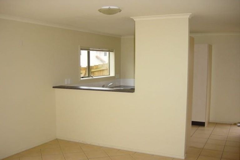 Photo of property in 41 Tiri Tiri Road, Birkdale, Auckland, 0626