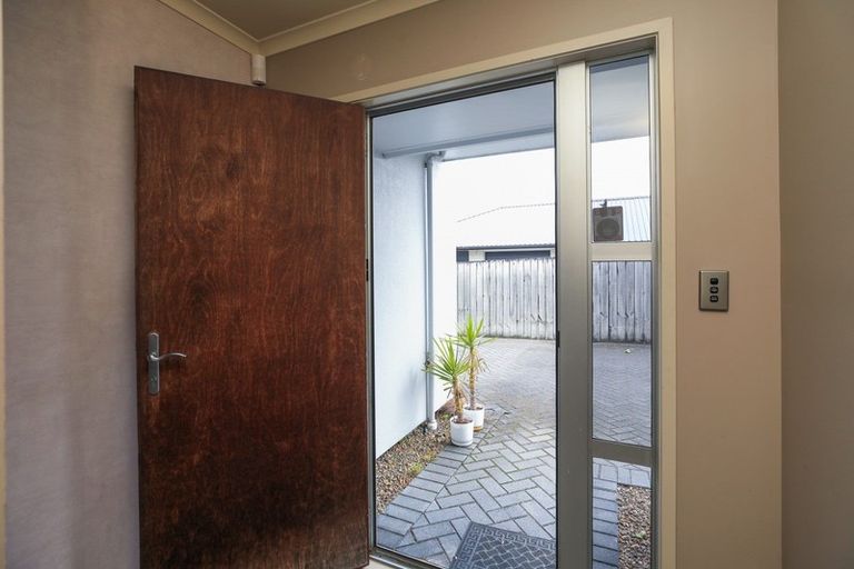 Photo of property in 2/46 Willoughby Street, Whitiora, Hamilton, 3200