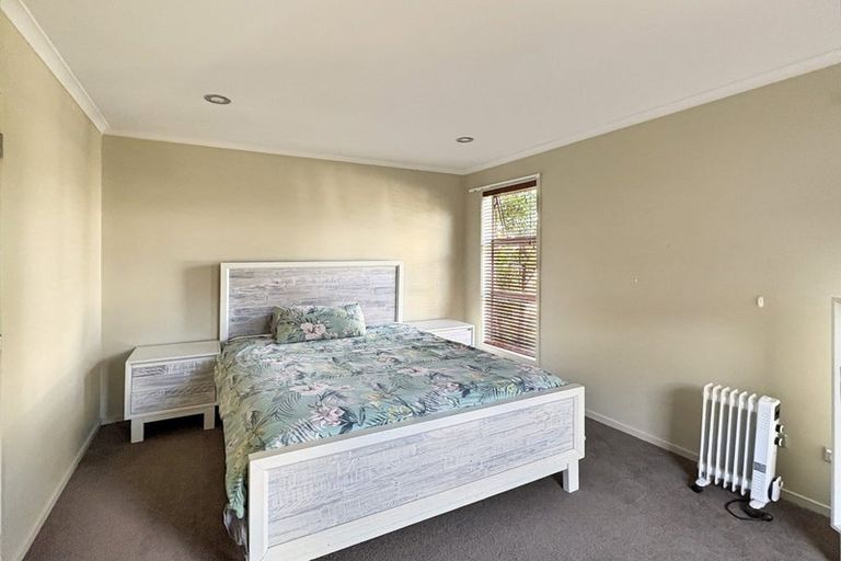 Photo of property in 2 Somerton Drive, Huntington, Hamilton, 3210