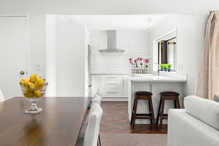 Photo of property in 1/125 Te Mata Road, Havelock North, 4130