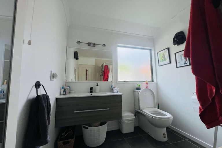 Photo of property in 30 Caroline Crescent, Highbury, Palmerston North, 4412