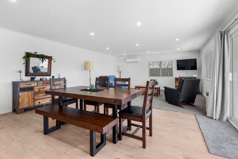 Photo of property in 90 South Belt, Solway, Masterton, 5810