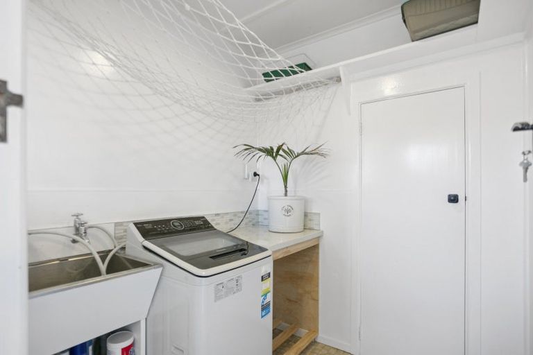 Photo of property in 215 Tony Avenue, Thames, 3500